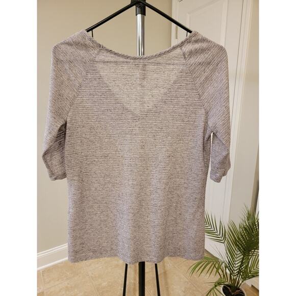 BKE Grey Lightweight 3/4 Sleeve Top - Picture 2 of 4
